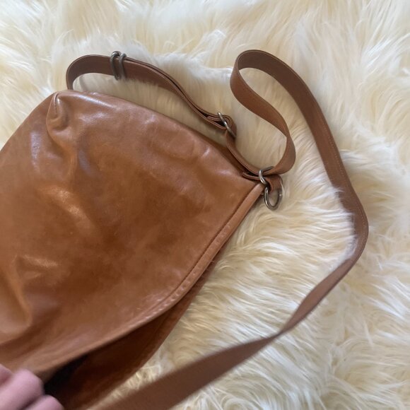 Rough and Tumble Medium light saddle Hartley Convertible purse - Picture 6 of 6